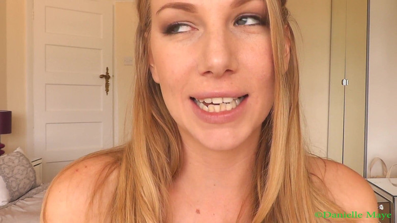 DanielleMaye: Explorando la boca de Danis