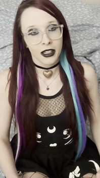 Twitch-streamer schakelt over op camhoer met grote pik cumshot