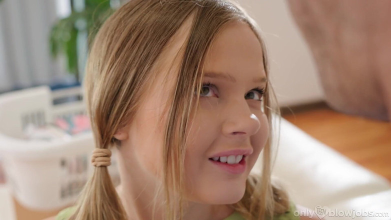 Only teen blowjobs: Onlyteenblowjobs Prolomení v novém gauči