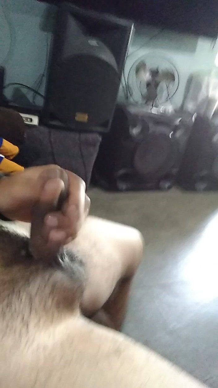 AlexAlejandro13: Pagi-pagi di rumah
