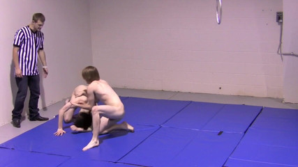 Dream Boy Bondage: Striptýzový zápas - Kapitola 2