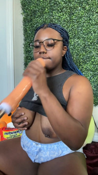 Ébano Chica Cara a La