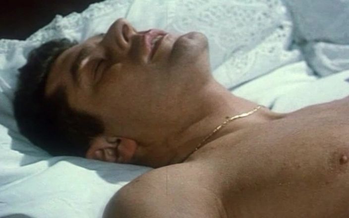 Inhonorof porn: La bambola rossana in una scena romantica da un altro...