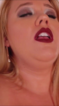  i Finger Myself, Talk Dirty and Beg You to Fuck Me