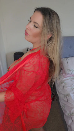 Maisie Lewis: Maisie Lewis strip provocação