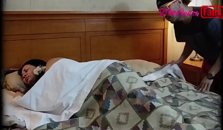 Riderqueen: Video cho người hâm mộ: đi du lịch với con trai...
