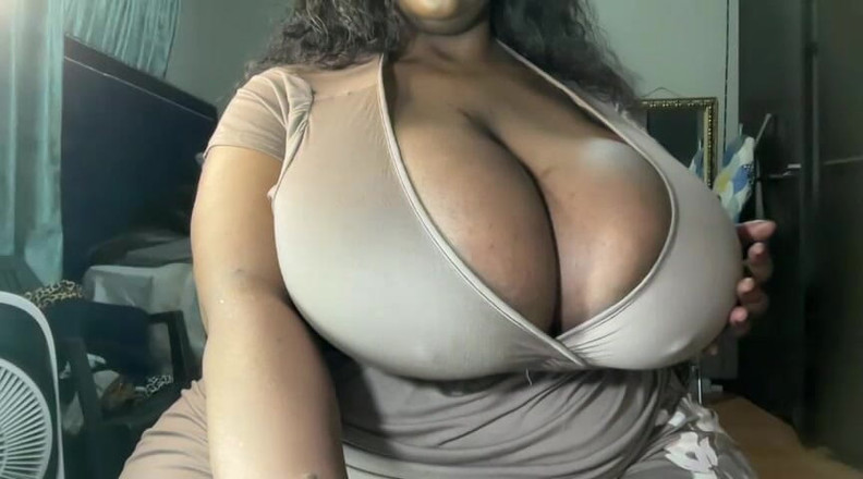 Legendary Booty Overdose: कराह रही खूबसूरत विशालकाय महिला स्तन छेड़ना