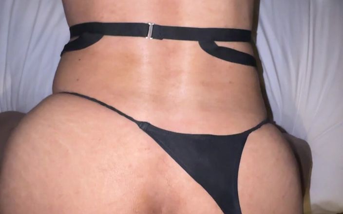 wannahavefunx: Femboy heteroseksüel komşusu tarafından prezervatifsiz sert sikiliyor
