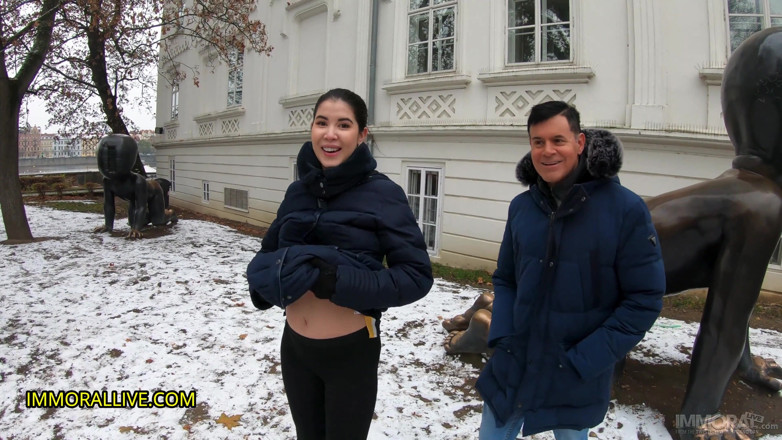 Immoral Family: Pregnant stepdaughter takes out her competition on Christmas! Jennifer Mendez...