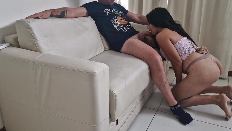 Latinascachondas: Šukám děvku své kamarádky doma