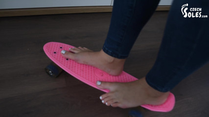 Czech Soles - foot fetish content: kamsin skaitegarl takhne men moch aur seksi bare pairon ka...
