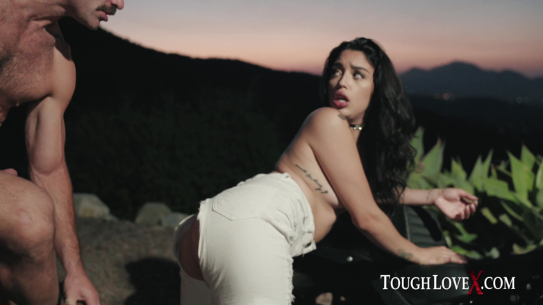 ToughLoveX: Toughlovex penetrerende zonsondergang met Vanessa Sky