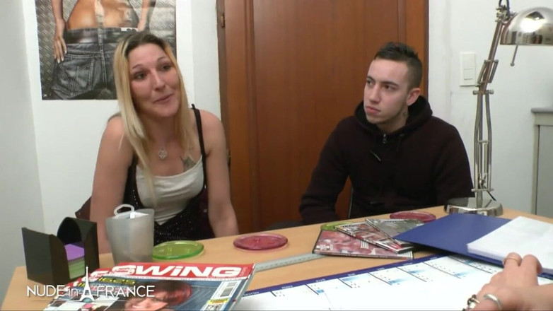 La France a Poil: Blonde whore answers casting call with stud and gets cock...