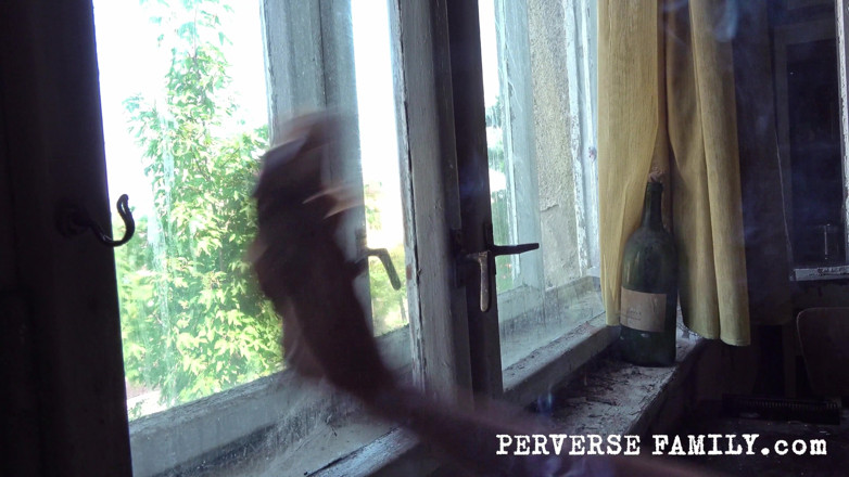 Perverse Family: Perverse Family 5 (ซีซั่น 1): เซอร์ไพรส์สําหรับบ้าน