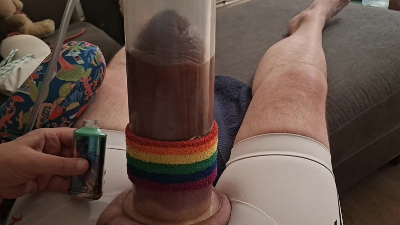 Monster_Meat_: Pompând penisul mare