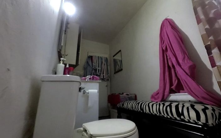 Lizzy Yum: Lizzy Yum - sd abril 2025 bañándose paja dilatando # 34