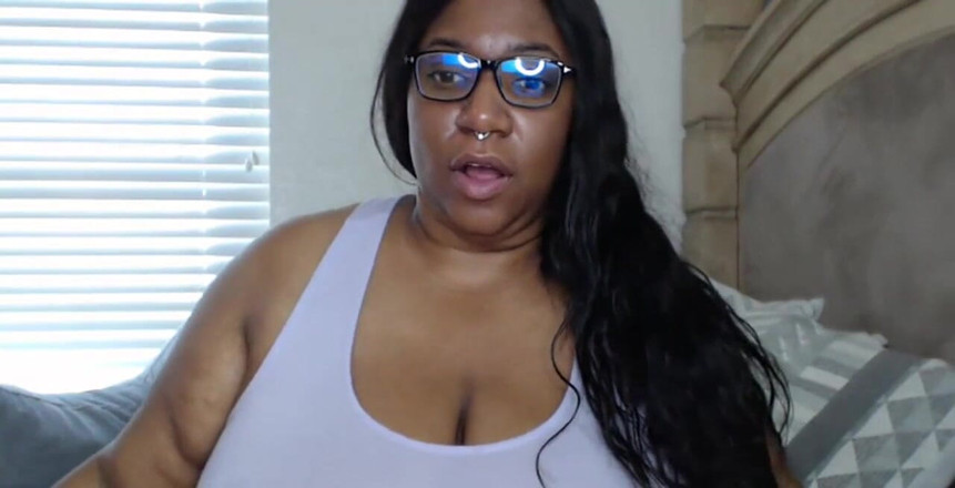 Josie4yourpleasure: Un peu de tout. Sucer les tétons, pipe baveuse, taquinage,...