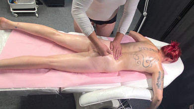 LuTosT: Bini curang pada suaminya dengan tukang urut, mereka melancap bersama