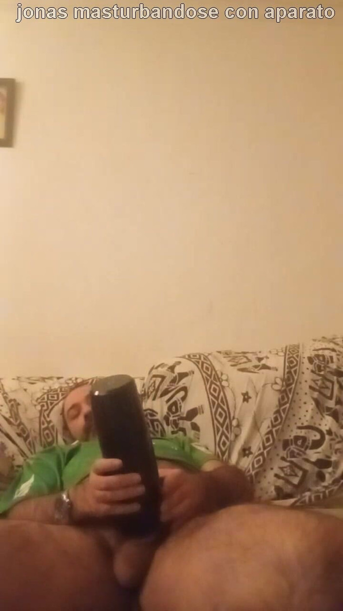 jonasxulo: 조나스가 브리브라도르와 자위하는 모습