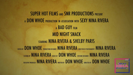 Super Hot Films: Hd - Shelby Paris se diverte colocando coisas no cu de...