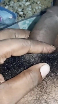 Ma femme desi suce les seins et se fait sodomiser