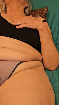 PAWG babička prstění ve sklepě během shledání