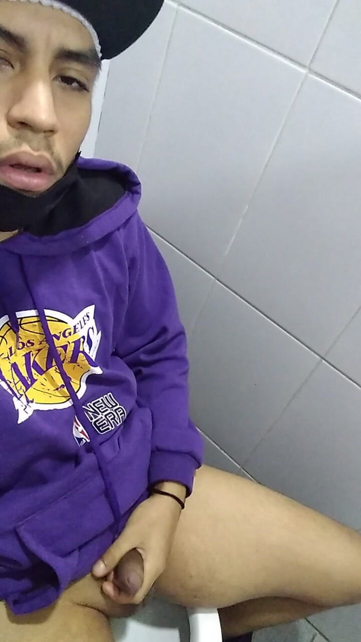 AlexAlejandro13: Opravdu si rád představuji, že vedle mě tančí sexy dáma