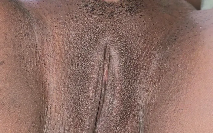 Belle: Spread My Wet Pussy