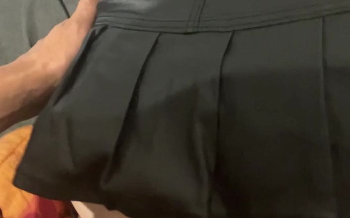 Lady Oups: Mini kožená sukně intenzivní šukání a žena s fontánou