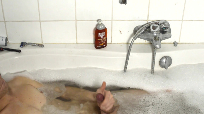 Sara B: in der badewanne