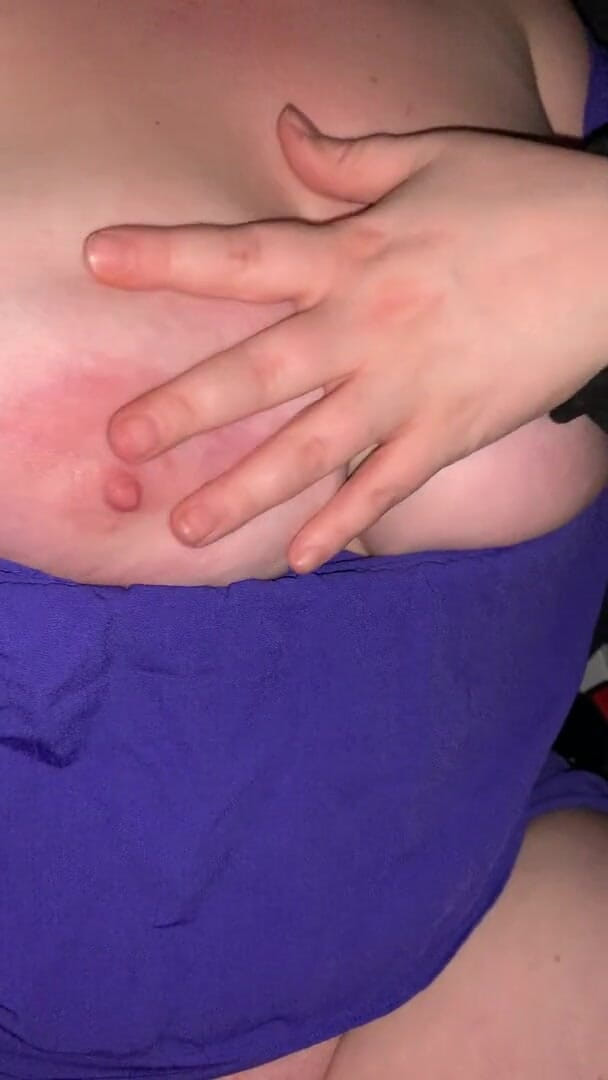 Horny BBWslut Having Hun: Чувствуя возбуждение, трахает пальцами до оргазма