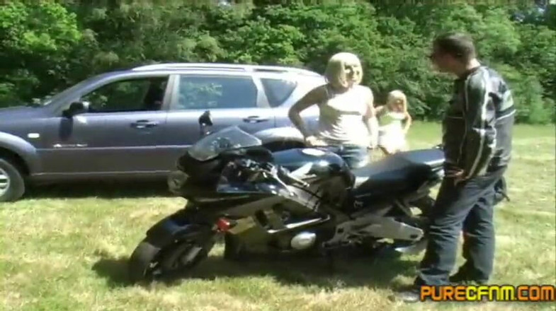 Pure CFNM: The biker's bulge