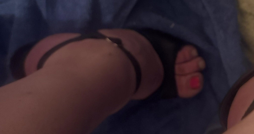 SupremeCharacter26: Fétiche des pieds, show photo avec musique