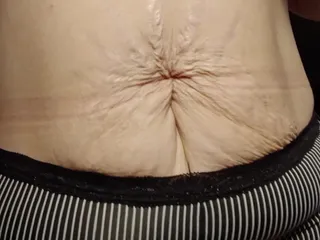 팬티를 입은 몸 숭배