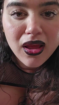 Latina Goth šuká paroháče BF se svými nejlepšími přáteli, a zničí jeho orgasmus - nepřetržité ponížení!