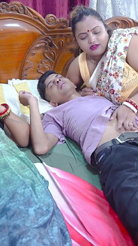Desi Horny Indian Mother in Law Fucks Her Son in Law Infront of Her Step Daughter ( Full Movie )