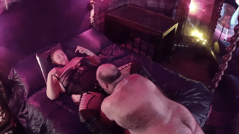 Aaexperiencesltd: Teil 1:- Domina gibt booboo eine freude anbetung