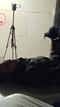 Injection profonde dans la chatte du patron sur le chantier du patron
