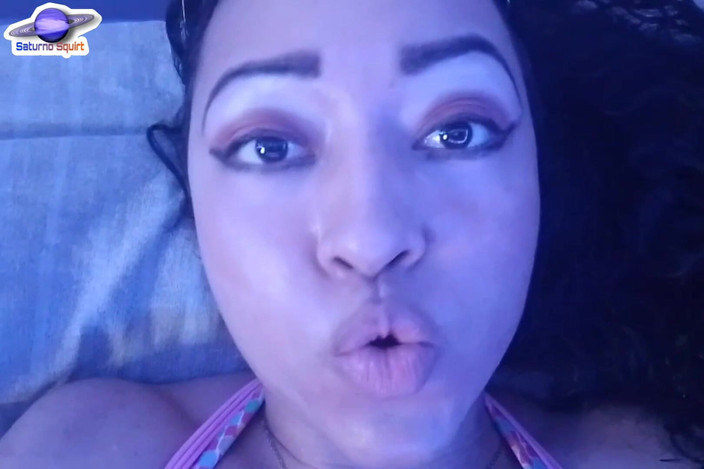 Saturno Squirt: Op zijn hondjes geneukt door een grote zwarte lul