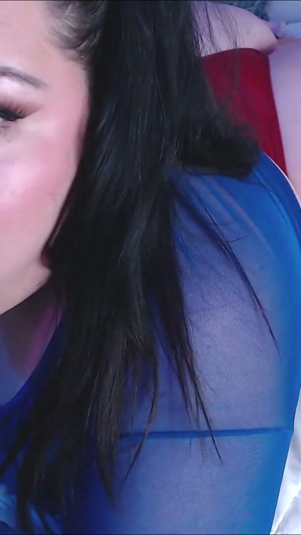 KikiPlumpAss_FH: Chupando mi nuevo consolador grande