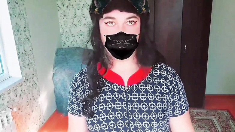 Kitty_Cross: Měkká Sissy Twirling Sukně v útulné teplé ložnici