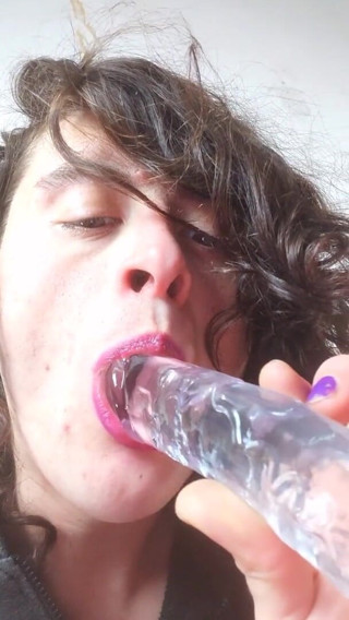 Sara B: Dildo blowjob Sara Nb