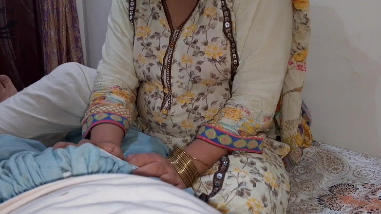 RedQueenRQ: Bellissimo Desi Village Video di sesso tra la suocera e...