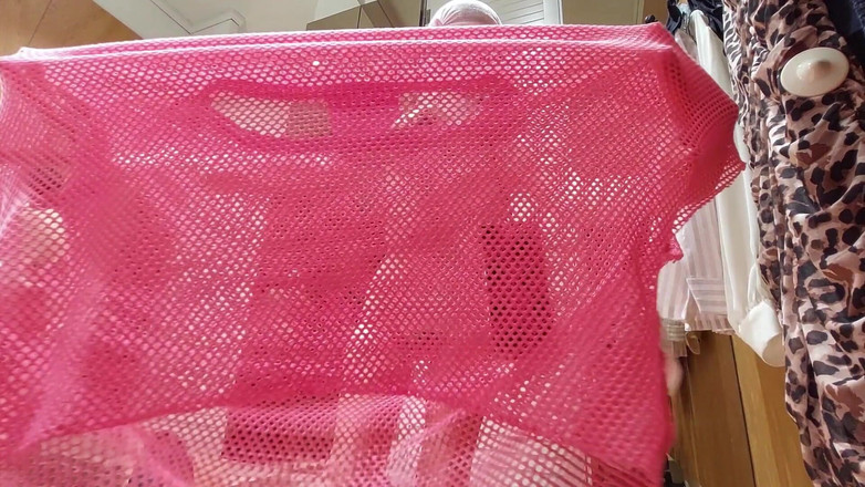 Amateur_MS: Un'arrapante latina amatoriale si cambia vestiti