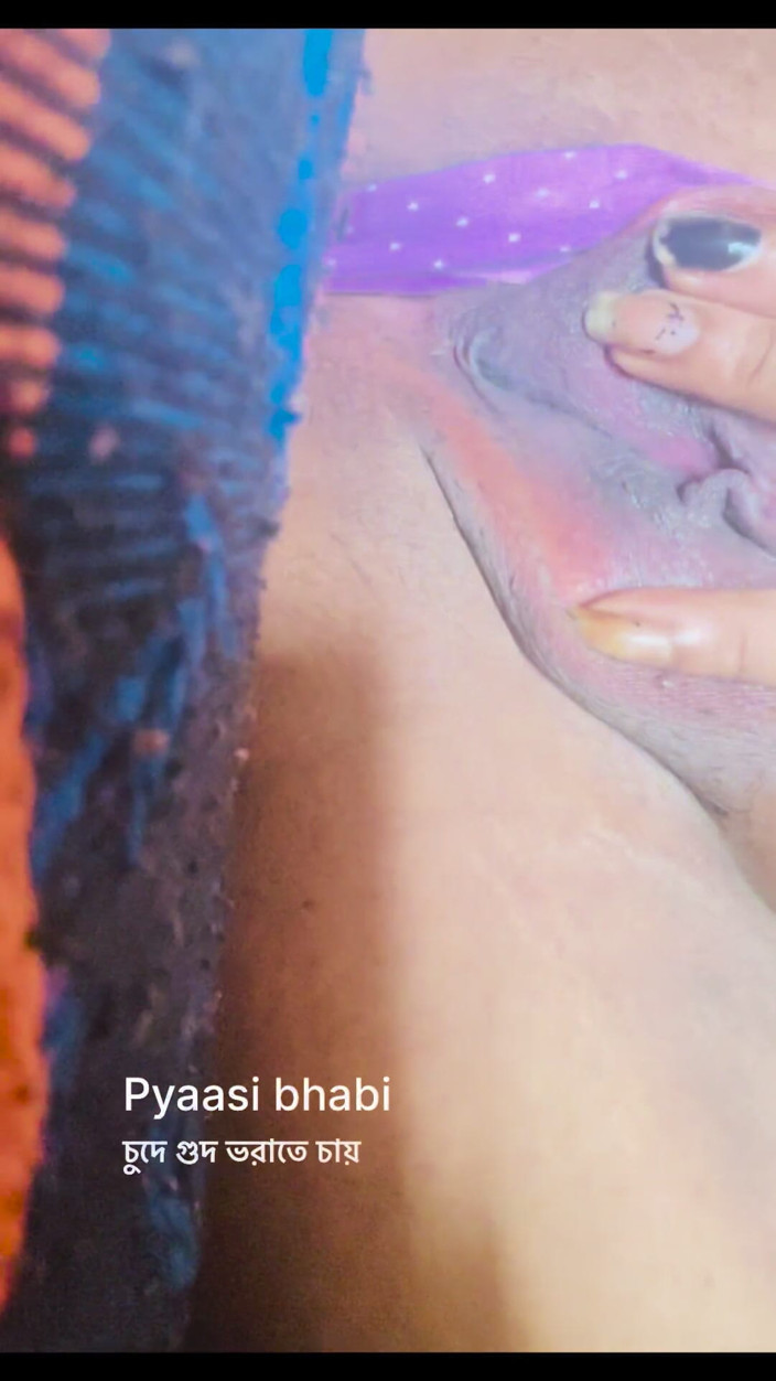 Slider: Hot Horny Bhabi Needs Big Cock