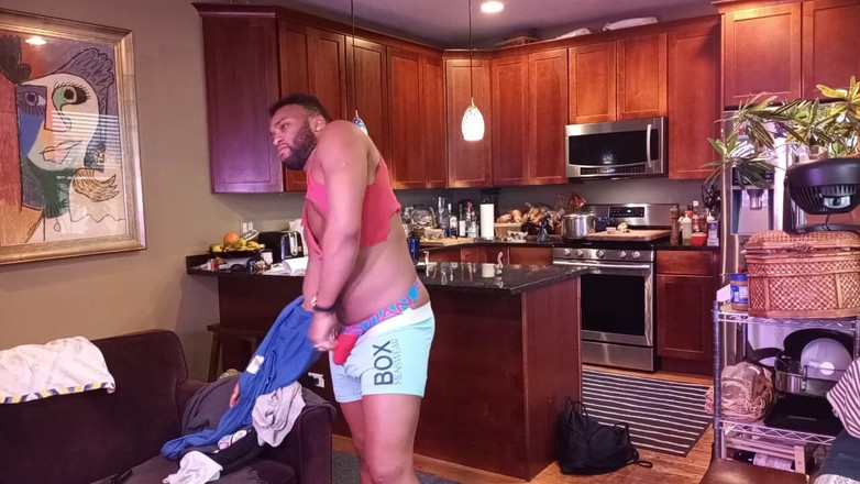 Kennie Jai: Striptease! Kennie jai cởi đồ và bắn tinh cho bạn!