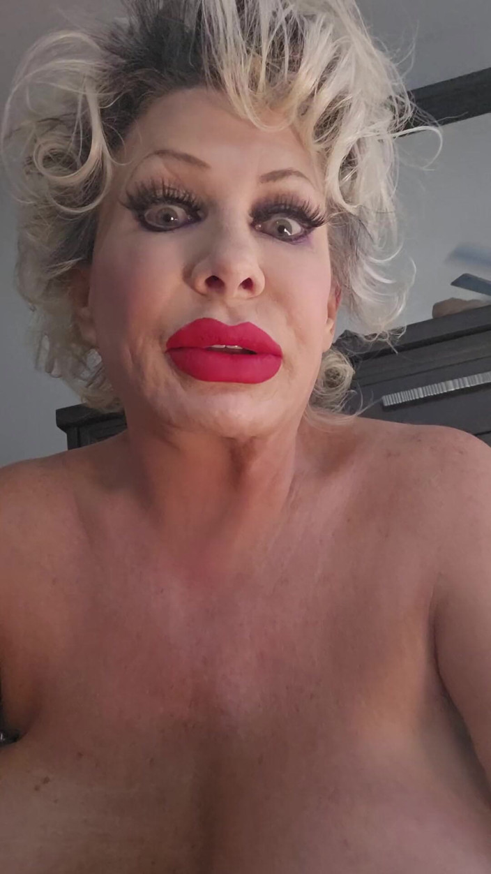 Claudia Marie: Fat GILF