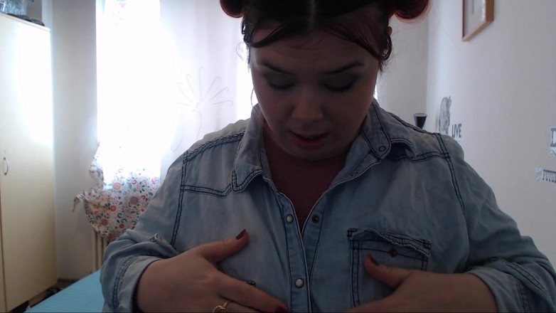 Roxanne Miller: Pilules pour faire pousser une tasse en un mois !