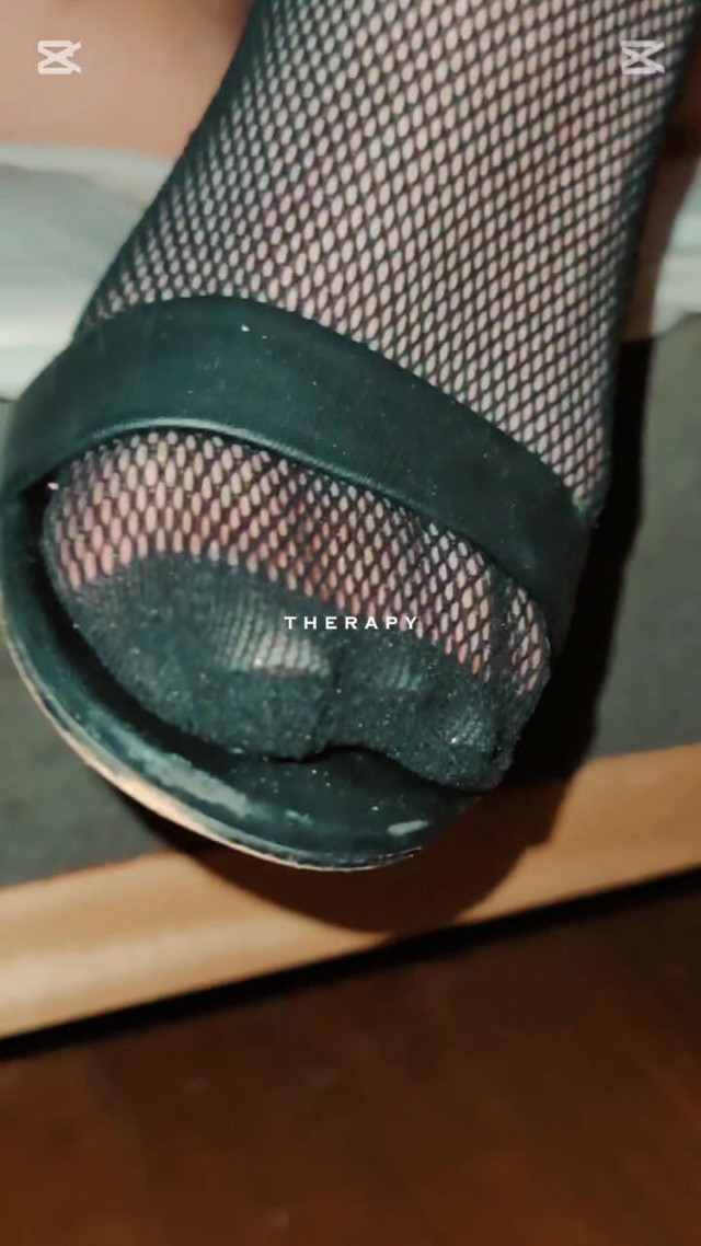 Chuckhole Husband Watches Me Masturbate Constantly (Joint Queen) Chuckhole Husband Watches Me Masturbate Constantly (Joint Queen)