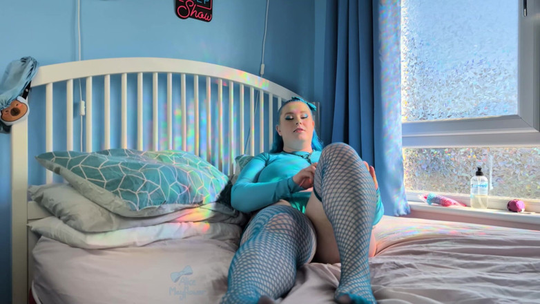 Alice_Mayflower_Scottish: Sembah kaki &amp; kaki saya - awek solo
